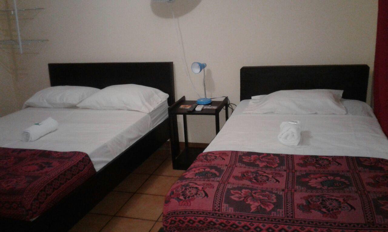 Hotel Roca Mar Playa Bonita à Puerto Limon Extérieur photo