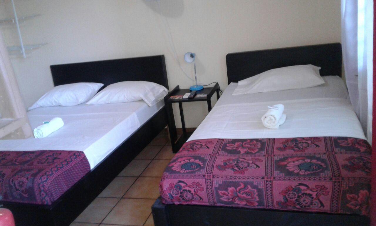 Hotel Roca Mar Playa Bonita à Puerto Limon Extérieur photo